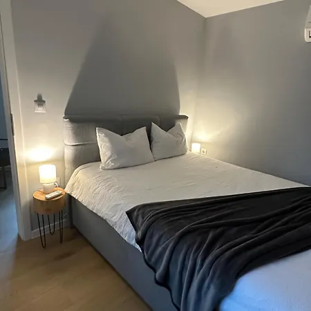 Cosy - Location * Burgasz